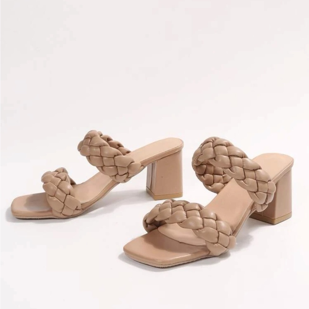 Brand NEW chunky heels